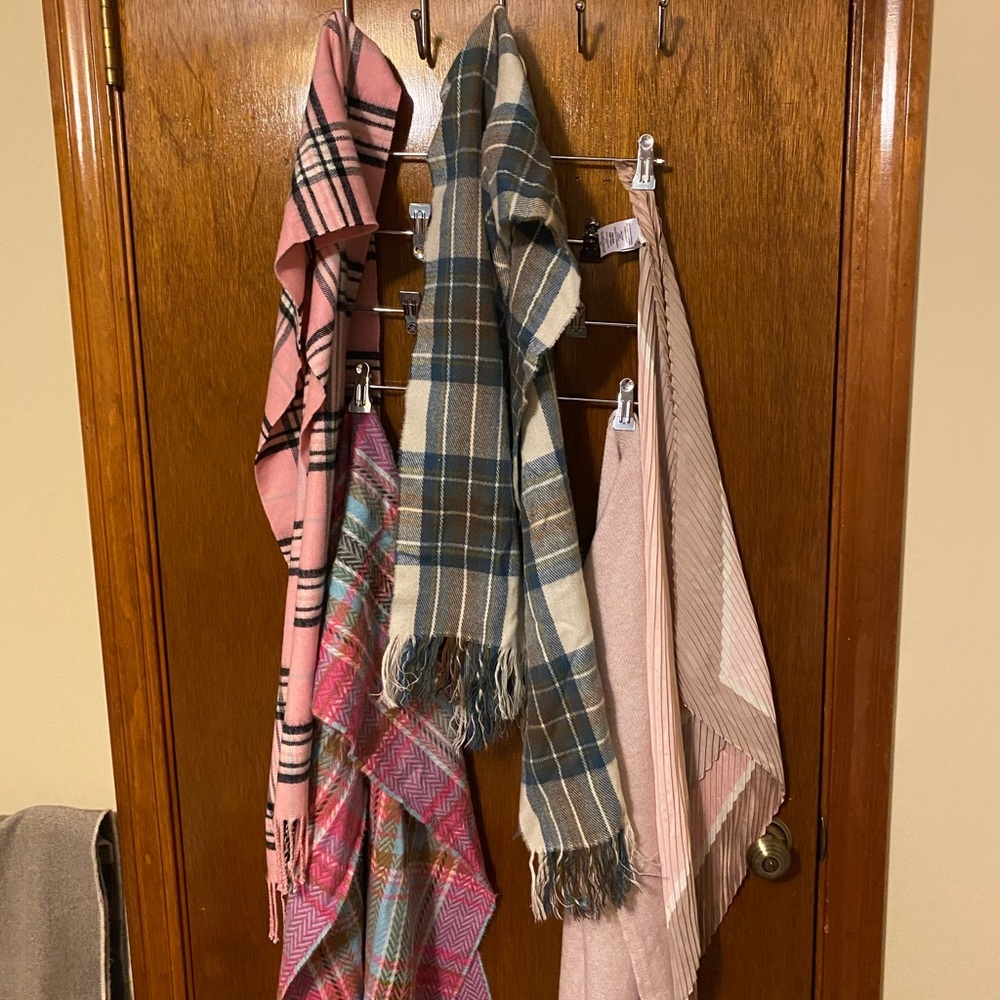 Scarfs